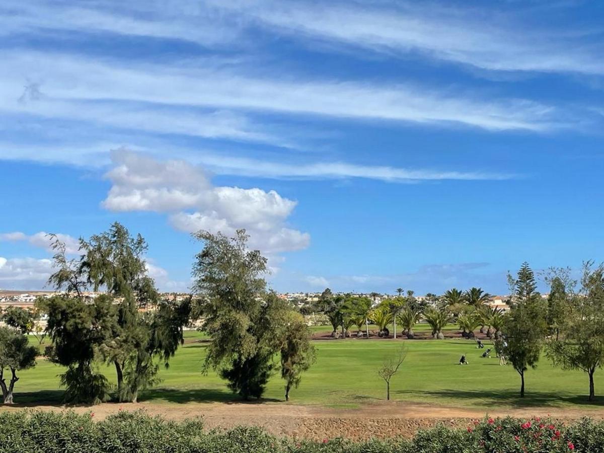 Green View Luxury Appartment In New Complex Pueblo Majorero Next To Golf Course 5 Min Walk From The Beach And Atlantico Shopping Centre In Caleta De Fuste Next To Cassino And Elba Sara Hotel 2 Bedrooms 2 Bathrooms Huge Terace! Εξωτερικό φωτογραφία